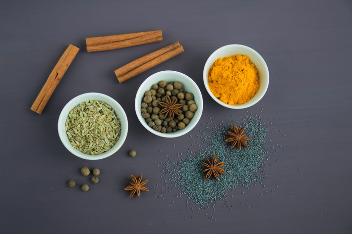 3. Nghệ: Nghệ chứa nhiều curcumin, một chất chống viêm và duy trì chức năng nhận thức của não trong quá trình lão hóa. Nghệ thường có trong bột cà ri, lời khuyên là bạn có thể kết hợp nghệ với tiêu đen để tăng cường sự hấp thụ curcumin của cơ thể. Ảnh: Pexels.