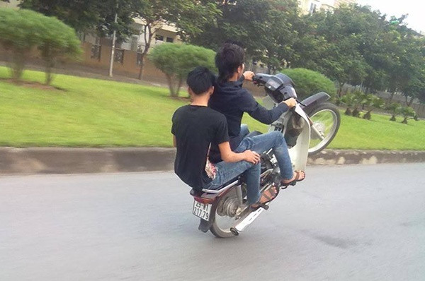 ... đều được teen sử dụng để trình diễn các màn bốc đầu... cực kỳ nguy hiểm...