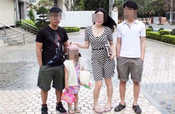 Cho tới thời điểm hiện tại, clip "Anh không đòi quà" vẫn đang là cơn sốt trên mạng. Tuy nhiên vẫn còn xuất hiện không ít những clip ăn theo quá lố, gây phản cảm cho người xem.