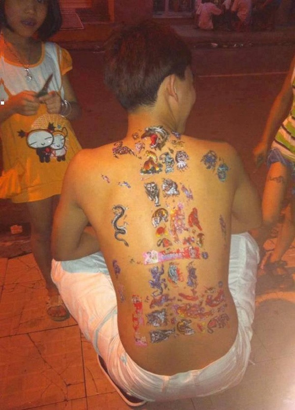 Quay lại tuổi thơ.