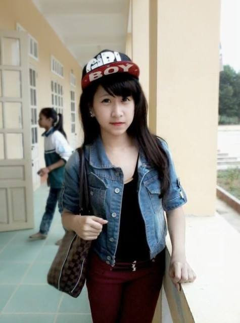 Sở hữu một khuôn mặt rất dễ thương, thời gian gần đây cô bạn có nickname "Thảo Cún" đang thu hút được sự quan tâm của đông đảo cư dân trên Facebook cá nhân.