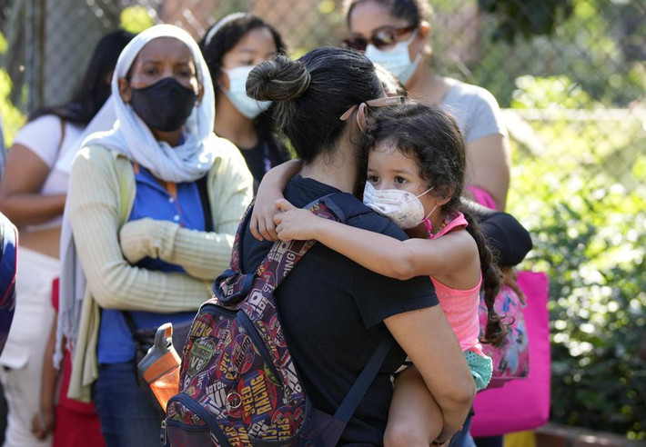 Một số người Venezuela cho biết khi sang Colombia, họ được tiêm các loại vaccine của châu Âu hoặc do công ty Mỹ sản xuất.