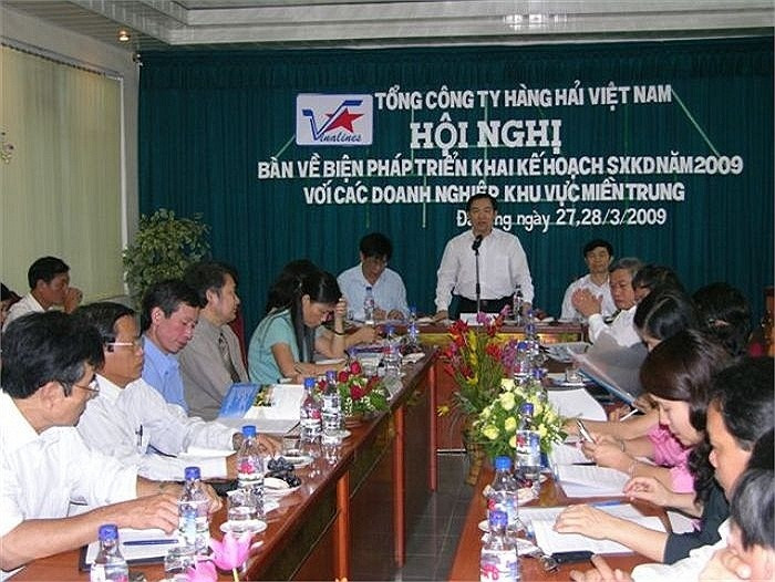 Ông Dương Chí Dũng chủ trì một cuộc họp bàn kế hoạch phát triển Vinalines năm 2009. Ảnh: VTC.