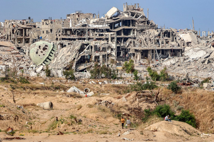 Về đàm phán, ông khẳng định Hamas vẫn giữ các yêu cầu tại các cuộc đàm phán ngừng bắn, rằng Israel cần chấm dứt cuộc tấn công quân sự, rút lực lượng khỏi Gaza, cho phép người Palestine trở lại phía Bắc Gaza và dỡ bỏ lệnh phong tỏa quân sự.