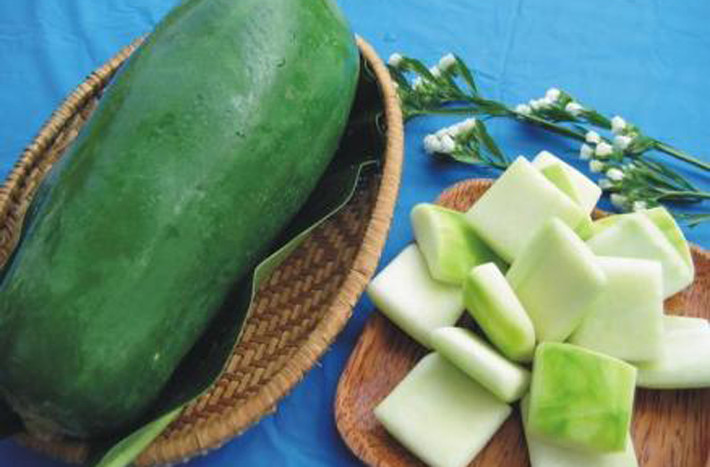 Bài 10: Đu đủ xanh 100g, gia vị đủ dùng đem nấu canh hoặc xào ăn liên tục 7 - 10 ngày trước bữa ăn chính.