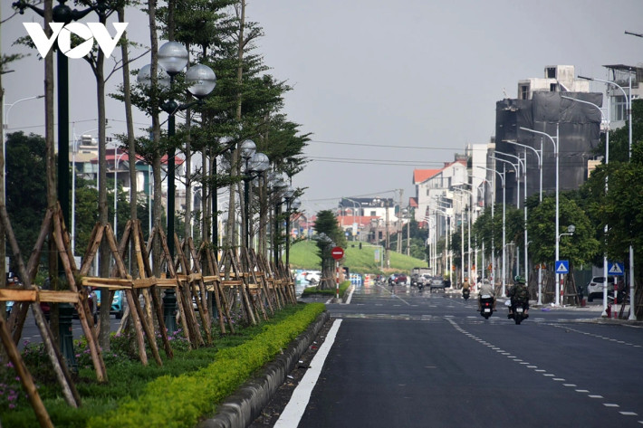Cây xanh, lát đá hai bên vỉa hè, hệ thống thoát nước, cứu hoả chỉn chu.