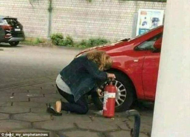 Sáng kiến mới: có thể dùng bình cứu hỏa để bơm căng lốp xe ô tô