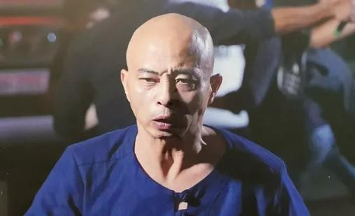 Nguyễn Xuân Đường (SN 1971, đăng ký hộ khẩu thường trú tại số nhà 366, đường Lê Quý Đôn, phường Kỳ Bá, TP Thái Bình) là đối tượng giang hồ mới đây bị công an Thái Bình bắt giữ và đem ra xét xử với nhiều tội danh. Nhiều người biết đến Đường với biệt danh Đường Nhuệ.