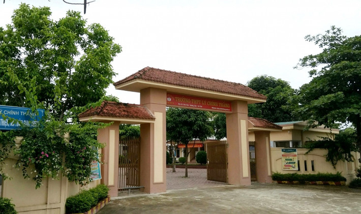 Nam sinh lớp 11 đâm bạn lớp 12 tử vong do chống đỡ màn đánh hội đồng: Ngày 11/10/2022, do mâu thuẫn cá nhân, trong lúc chống đỡ màn đánh hội đồng của đàn anh lớp 12, Phan Quang Minh (SN 2006, trú tại thôn Hùng Sơn, xã Sơn Tiến, huyện Hương Sơn, tỉnh Hà Tĩnh là học sinh lớp 11G trường THPT Lý Chính Thắng) đã dùng con dao mang sẵn đâm một nhát khiến Nguyễn Tiến Thuận (SN 2005, học sinh lớp 12 tử vong). Gây án xong, đối tượng được gia đình vận động nên đã đến cơ quan Công an đầu thú.