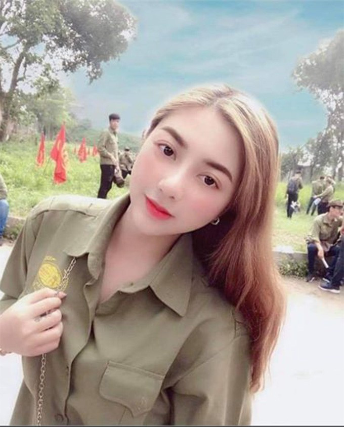 Còn D., 30 tuổi, từ tỉnh ngoài về Hà Nội. Nhờ Gym và các phòng tập thể hình nổi tiếng ở Hà Nội, D. có được thu nhập kha khá, bằng công việc hướng dẫn – huấn luyện người mới tập. Học viên của Nguyễn, nhiều người là nữ, và cũng nhiều độ tuổi.