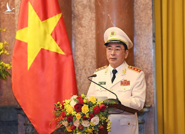 Thượng tướng Trần Quốc Tỏ (SN 1962 tại tỉnh Ninh Bình) trình độ Tiến sĩ Luật học, Tội phạm học, Điều tra tội phạm. Ông Tỏ từng giữ chức Phó tổng cục trưởng Tổng cục Cảnh sát phòng, chống tội phạm, Phó thủ trưởng Cơ quan Cảnh sát điều tra Bộ Công an. Từ tháng 3/2014, ông được Bộ Chính trị điều động giữ chức Phó bí thư Thường trực Tỉnh ủy Thái Nguyên.