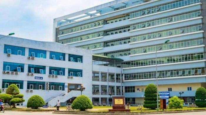 Nam bệnh nhân tử vong sau khi rơi từ tầng cao xuống đất: Sáng 26/6, bệnh nhân N.Đ.Ng. (42 tuổi, trú huyện Chợ Mới, tỉnh Bắc Kạn) được phát hiện rơi từ Khu nhà B của Bệnh viện Đa khoa tỉnh Bắc Kạn xuống sân và được đưa vào phòng cấp cứu tích cực. Tuy nhiên, do vết thương quá nặng, bệnh nhân đã tử vong lúc 11h30 cùng ngày. Được biết ông Ng. có người thân ở cùng để chăm sóc, nhưng thời điểm này đã ra ngoài mua cơm.