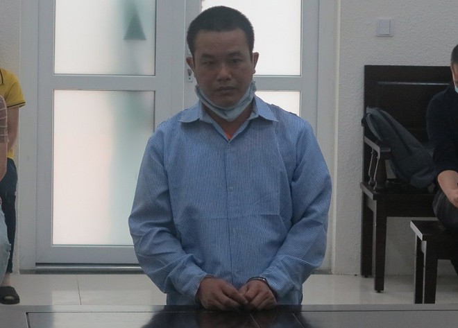 4. Bị chậm trả tiền, mang dao bầu đến "xử" bà lão “cầm họ”: Ngày 3/9, TAND TP Hà Nội đã tuyên phạt bị cáo Trịnh Duy Đăng (SN 1982, trú ở Vạn Yên, Mê Linh, Hà Nội) 20 tù về tội giết người. Bị hại là bà Lưu Thị Bẩy (SN 1954), trú cùng địa phương và có họ hàng với bị cáo. Năm 2010, bà Bảy bị vỡ họ không có tiền trả nợ nên Đăng đã sát hại nạn nhân.