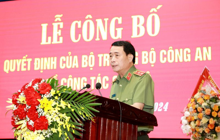 Phát biểu tại buổi lễ, Trung tướng Lê Quốc Hùng, Ủy viên Trung ương Đảng, Thứ trưởng Bộ Công an chúc mừng Đại tá Nguyễn Xuân Thao và Đại tá Nguyễn Hồng Phong được Đảng ủy Công an Trung ương, lãnh đạo Bộ Công an tin tưởng giao đảm nhận các trọng trách mới.