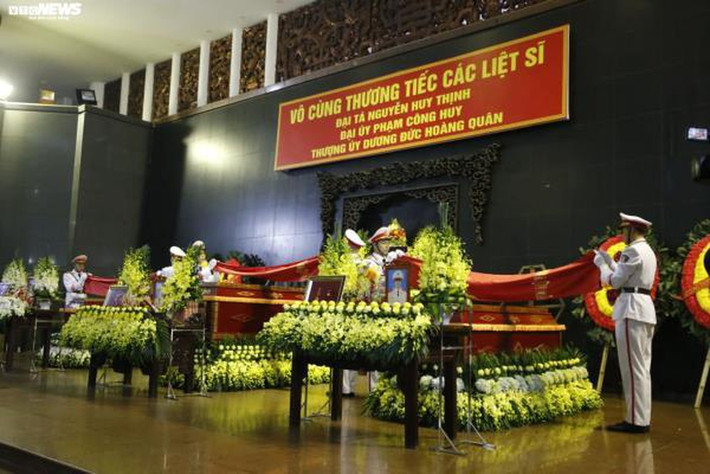 3 chiến sĩ công an hi sinh tại xã Đồng Tâm: Ngày 13/1, Công an TP Hà Nội cho biết, đã ra quyết định khởi tố bị can đối với 22 người trong vụ án xảy ra tại xã Đồng Tâm, huyện Mỹ Đức, Hà Nội.