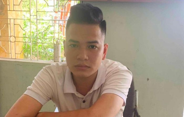 Triệu tập thanh niên xịt hơi cay vào mặt nữ sinh: Ngày 28/7, Công an phường Vạn Hương, quận Đồ Sơn (TP Hải Phòng) cho biết, đối tượng xịt hơi cay vào mặt cháu H.T.T.V (trú phường Vạn Hương) là Trần Văn Thạch (SN 1995, trú tại huyện Kiến Thụy). Thạch đã bị Công an triệu tập vì có hành vi xịt hơi cay vào mặt nữ sinh này.