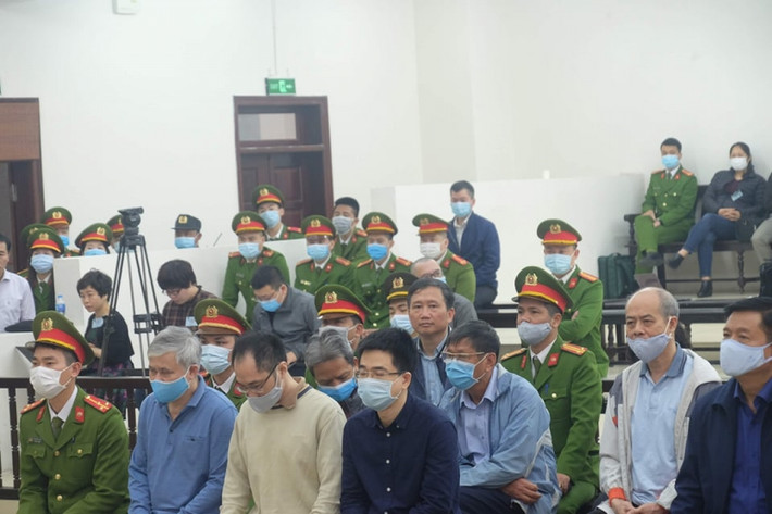 Phiên tòa được mở để xem xét kháng cáo của 6 bị cáo: Vũ Thanh Hà (cựu TGĐ Công ty cổ phần Hóa dầu và Nhiên liệu sinh học Dầu khí - PVB), Phạm Xuân Diệu (cựu TGĐ PVC), Nguyễn Xuân Thủy (cựu Phó trưởng Phòng đầu tư dự án, PVB), Khương Anh Tuấn (cựu Phó trưởng Phòng Thương mại, PVB), Lê Thanh Thái (cựu Trưởng Phòng Kinh doanh, PVB) và Hoàng Đình Tâm (cựu Kế toán trưởng PVB).
