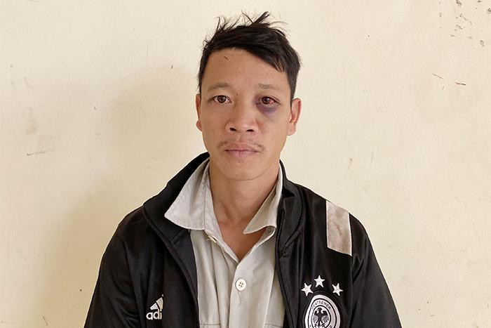 Rủ bé gái 5 tuổi chơi trốn tìm rồi hiếp dâm: Sau khi uống rượu tại nhà nạn nhân, Ninh Văn Thịnh (SN 1984, trú huyện Hữu Lũng, Lạng Sơn) rủ bé M. (SN 2017) ra sau bếp chơi trốn tìm rồi hiếp dâm, đang thực hiện hành vi thì bị người nhà bé gái phát hiện. Ngày 21/4, Công an huyện Hữu Lũng cho biết đã khởi tố, bắt tạm giam Thịnh.
