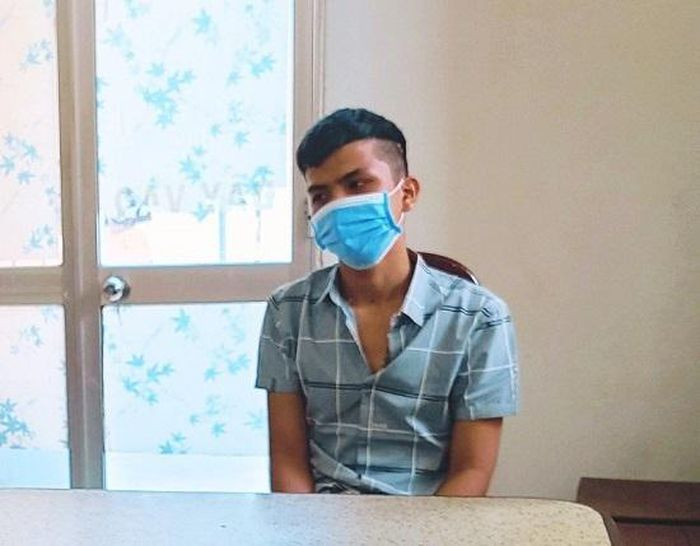 Đòi chia tay người yêu, cô gái 20 tuổi bị đánh, cướp tài sản: Đến tìm người yêu để lấy lại một số giấy tờ thì 2 bên xảy ra mâu thuẫn, chị N.T.P.T. (20 tuổi, trú quận Liên Chiểu, Đà Nẵng) bị Lê Đình Quý (21 tuổi, trú quận Thanh Khê, TP Đà Nẵng) tát tới tấp vào mặt rồi cướp điện thoại, ví tiền sau đó bỏ trốn. Ngày 8/11, Công an quận Thanh Khê cho biết đã bắt giữ được Quý.