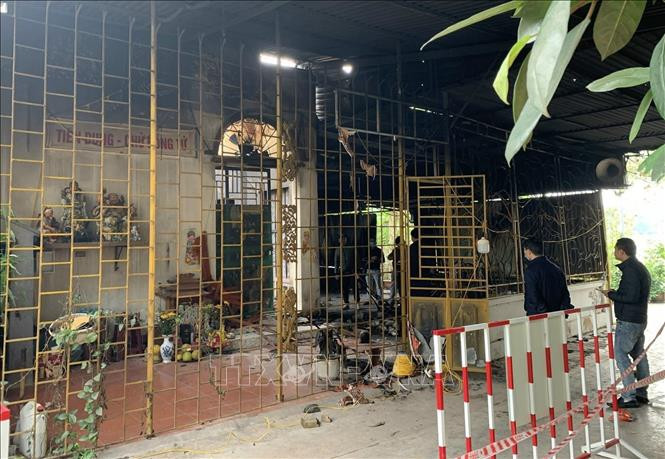 Cháy nhà dân khiến 2 người tử vong: Rạng sáng 3/12/2022, tại hộ gia đình bà Nguyễn Thị Thái, trú tại thôn Ngọc Nha Thượng, xã Phùng Hưng, huyện Khoái Châu, Hưng Yên xảy ra vụ hỏa hoạn nghiêm trọng khiến 2 người tử vong. Thời điểm xảy ra hỏa hoạn bà Nguyễn Thị Thái không có nhà. Trong nhà có ông Bùi Đình Hòa (sinh năm 1956, hộ khẩu thường trú tại tỉnh Thái Bình) và chị Dương Thị Ngoan (sinh năm 1991, trú tại xã Tân Châu, huyện Khoái Châu). Vụ hỏa hoạn khiến ông Hòa và chị Ngoan tử vong.