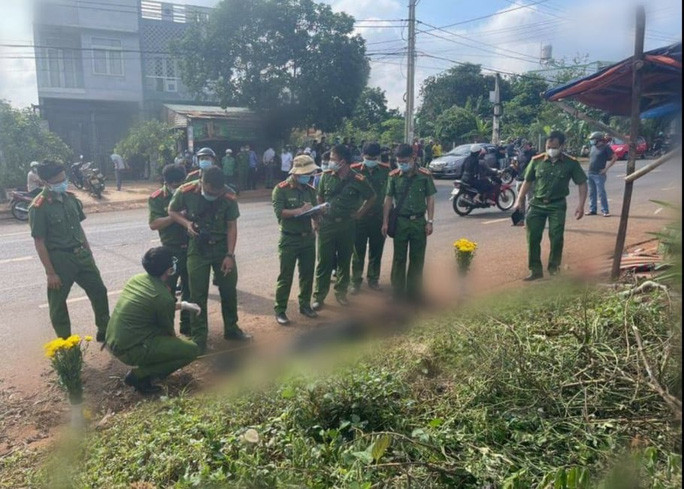 Nam sinh lớp 8 chết bên đường, đầu có nhiều vết thương: Tối 28/6, một người dân nghe tiếng cãi nhau và la lớn trước nhà trên Tỉnh lộ 8 (đoạn qua xã Cư Suê, huyện Cư M’gar, tỉnh Đắk Lắk) nhưng do trời tối nên không ra kiểm tra. Rạng sáng 29/6, người này mở cửa thì phát hiện em Y.T.B. (vừa học xong lớp 8) nằm bất động trên đường, trên đầu có nhiều vết thương, máu chảy nhiều nên trình báo cơ quan chức năng.