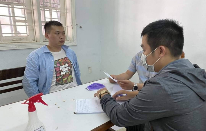 Theo quy ước, thì Bao Dan Ping và Xiao Qui Ping mỗi người chịu thua số tiền 30.500 USD. Tuy nhiên Bao Dan Ping không chấp nhận cùng chịu thua số tiền 30.500 USD mà nhiều lần gây sức ép yêu cầu Xiao Qui Ping phải thanh toán cho mình số tiền nêu trên. (Ảnh: Báo Phụ nữ)