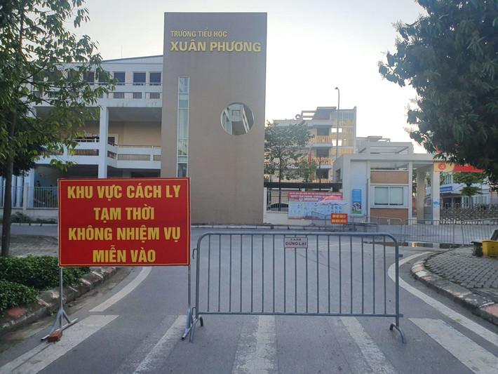 Theo cô hiệu trưởng Lê Thị Tuyết Lan thông báo, 23 học sinh đủ điều kiện xét nghiệm sớm. Tuy nhiên gia đình của 8 học sinh đạt tiêu chuẩn vẫn xin ở lại cách ly đủ 14 ngày để đảm bảo an toàn. Vì vậy lần này có 15 học sinh về nhà sau khi có kết quả xét nghiệm âm tính lần 3.