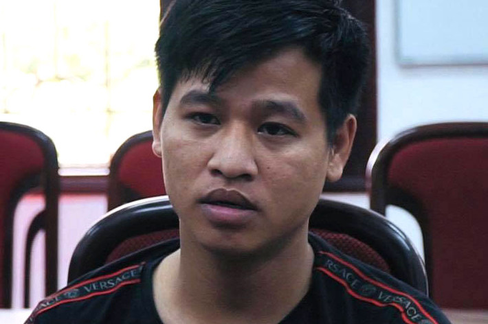Mạo danh là Trưởng khoa bệnh viện của Bộ Công an: Nguyễn Văn Hào (SN 1994, trú Hà Nội) đã làm giả căn cước công dân mang tên, một thẻ bác sĩ đều mang tên Nguyễn Hoàng Anh, chức vụ Trưởng khoa ngoại phẫu thuật chỉnh hình, Bệnh viện 19/8 (Bộ Công an) để lừa đảo chị Th. (ở Hà Giang) hơn 234 triệu đồng. Hào đã nói dối có thể lo được thủ tục đưa con chị Th. ra nước ngoài khám chữa bệnh. Ngày 6/4, Công an Hà Nội đã bắt tạm giam Hào để điều tra.