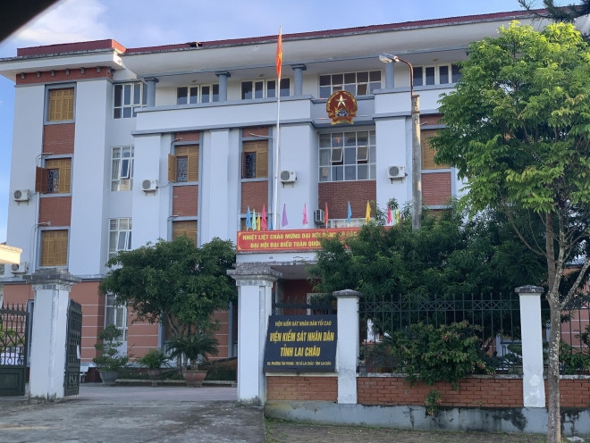 Viện trưởng VKSND tỉnh Lai Châu đánh bạc: Tháng 2/2020, một đoạn video ghi lại cảnh ông Nông Văn Hải Viện trưởng VKSND tỉnh Lai Châu tham gia đánh bài ăn tiền cùng hàng loạt cán bộ ngay tại phòng bảo vệ của VKSND tỉnh Lai Châu được gửi tới lãnh đạo Tỉnh ủy và các cơ quan chức năng và VKSND Tối cao. Ngày 1/9/2020, Ban Thường vụ Tỉnh ủy Lai Châu đã cách chức ông Hải.