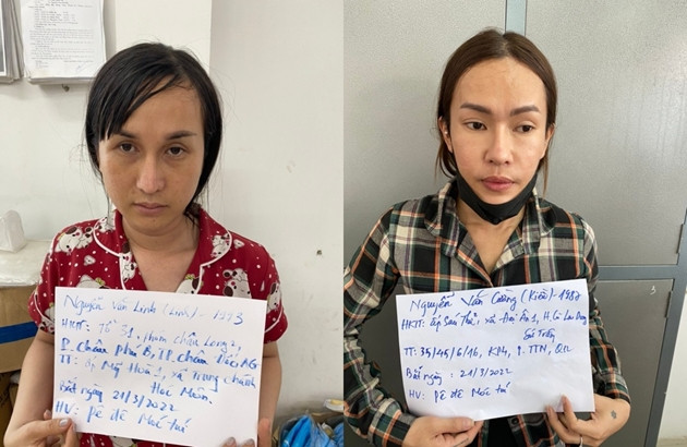 Triệt phá băng nhóm gây ám ảnh cho nhiều quý ông: Nhiều quý ông có hơi men lưu thông trên đường ở quận 12, TP HCM và nhiều địa bàn khác đã bị băng nhóm thanh niên này giả làm phụ nữ để dàn cảnh, trộm cắp tài sản. Ngày 12/4/2022, Công an quận 12, TP HCM cho biết đã khởi tố bị can, bắt tạm giam nhóm đối tượng trên. (2 trong số 4 đối tượng bị Công an khởi tố)