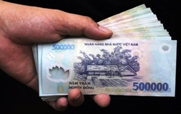 Lời khai ban đầu của Nguyên hoàn toàn trùng khớp với lời khai của Công, Thành. Do cần tiền, Thành đã rủ Công cùng Nguyên mang theo khẩu súng AK đi vào rừng tìm những người phu trầm để bắt cóc và tống tiền. Ngày 22/3/2023, phát hiện lán trại của 7 người tìm trầm, chúng đã khống chế rồi đòi tiền chuộc. Sau hơn một ngày chưa thấy người đưa tiền đến chuộc, Thành, Công và Nguyên lần lượt thay nhau lấy gậy đập chết 5 phu trầm rồi đẩy xuống một cái hố đào sẵn.(Ảnh minh họa, nguồn internet)