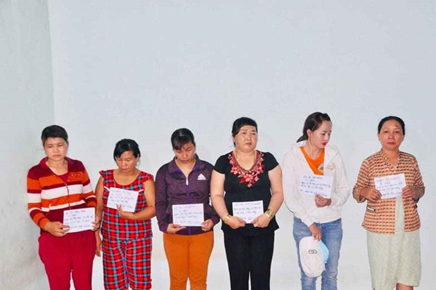 Triệt phá đường dây đánh bạc do bà trùm 31 tuổi cầm đầu: Ngày 22/3, đội Cảnh sát hình sự Công an huyện Dầu Tiếng (tỉnh Bình Dương) phối hợp với Công an xã Long Tân bất ngờ kiểm tra hộ bà Nguyễn Thị Thảo, (SN 1989, ngụ tại ấp Hố Đá, xã Long Tân).