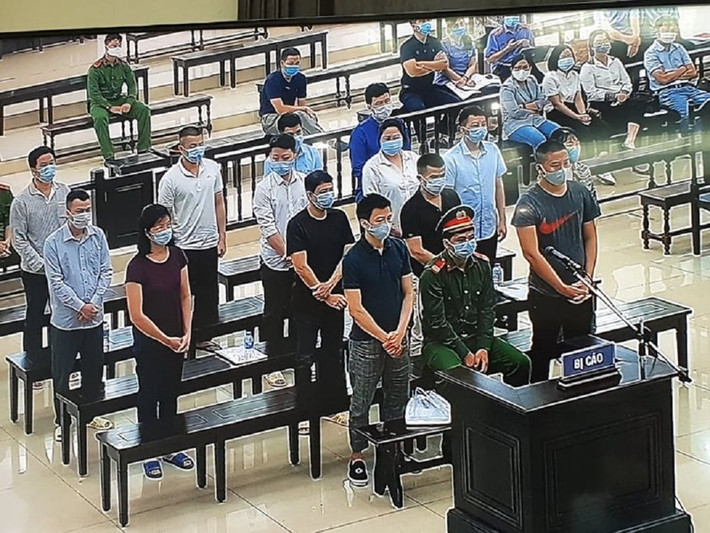 Nguyễn Bảo Trung (ở Hà Nội) bị đề nghị mức án 12-13 năm tù, Ngô Đức Tùng (ở Hà Nội) 3-4 năm tù, Phạm Văn Hiệp (ở Hải Phòng) 12-13 năm và Đỗ Văn Dũng (ở Hải Phòng) từ 7-8 năm tù. Trong phần tự bào chữa, 14 bị cáo đều cho rằng VKS đề nghị mức án như vậy là quá nặng và mong HĐXX xem xét giảm nhẹ hình phạt.