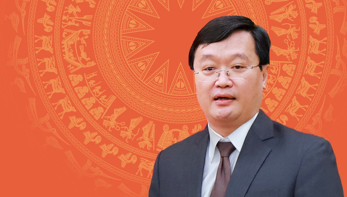 Ngày 4/7/2021, Phó Bí thư Tỉnh ủy; Chủ tịch UBND tỉnh Nghệ An nhiệm kỳ 2021 - 2026.