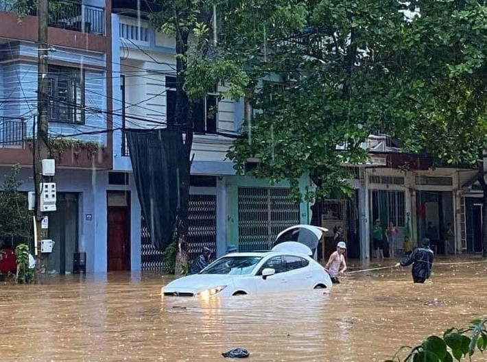 Người dân các địa phương vùng núi cần đề phòng mưa lớn do điều kiện địa hình gây lũ quét, trượt lở đất đá. Các vùng trũng thấp trong toàn tỉnh, khu vực nội đô các thị trấn, thị xã và thành phố phòng ngừa ngập úng tiếp tục xảy ra.