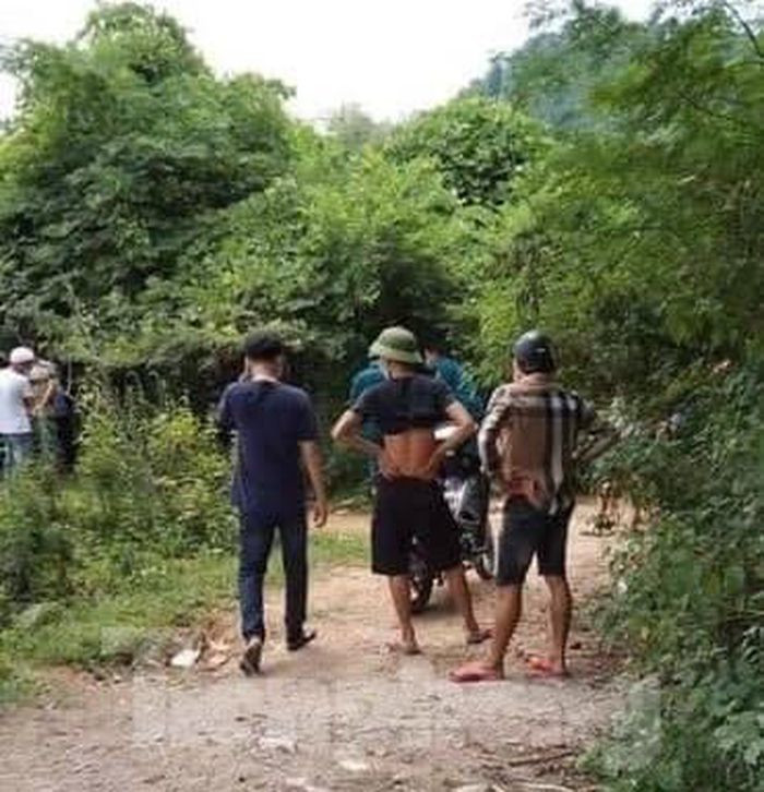 Phát hiện thi thể nam giới sát biên giới Lạng Sơn: Khoảng 8h sáng 5/7, người dân phát hiện thi thể một nam giới ở một bìa rừng sau chùa Tân Thanh thuộc (xã Tân Thanh, huyện Văn Lãng, tỉnh Lạng Sơn). Qua giấy tờ cùng phương tiện để lại, bước đầu xác định, nạn nhân là Đặng Hoàng Phong (SN 1993, quê quán tại Tân Lập, Nam Hàm Thuận, tỉnh Bình Thuận). Ông Phong là người làm dịch vụ mở tờ khai hải quan tại khu vực cửa khẩu Tân Thanh.