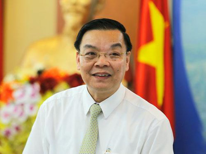 Ông từng công tác tại Đại học Bách khoa Hà Nội, Viện Khoa học Kỹ thuật bưu điện (Bộ Thông tin và Truyền thông), Cục Ứng dụng và phát triển công nghệ (Bộ Khoa học và Công nghệ), Chủ tịch UBND tỉnh Phú Thọ, Thứ trưởng Khoa học và Công nghệ.
