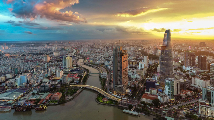 Trong quá trình xác minh, Phòng Cảnh sát truy nã tội phạm Công an Đà Nẵng nắm được nguồn tin quan trọng là Giang đã trốn vào TP HCM và mở tổ hợp may công nghiệp tại phường 13, quận Tân Bình. Phòng Cảnh sát truy nã tội phạm Công an TP Đà Nẵng và Phòng Cảnh sát truy nã tội phạm Công an TP HCM hỗ trợ, phối hợp truy bắt Giang. (Ảnh minh họa, nguồn internet)