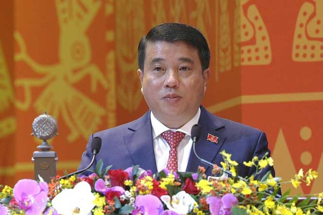 Chủ tịch Hội đồng Dân tộc Y Thanh Niê Kđăm, sinh ngày 23/12/1973, quê ở Đắk Lắk. Trình độ: Thạc sĩ Quản lý công. Chức vụ: Ủy viên Trung ương Đảng khóa XII (dự khuyết), XIII; Bí thư Đảng ủy Khối Doanh nghiệp Trung ương; Đại biểu Quốc hội khóa XV.