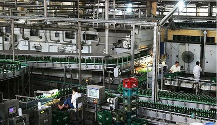 Nam công nhân nhà máy bia Thanh Hóa tử vong do tai nạn lao động: Ngày 21/12, Công an tỉnh Thanh Hóa cho biết, trưa 20/12, anh S. (SN 1981, trú tại huyện Thọ Xuân) công nhân làm việc tại xưởng chiết thuộc nhà máy bia Thanh Hóa, đóng trên địa bàn TP Thanh Hóa bất ngờ trượt ngã, bị máy đập vào người dẫn đến tử vong tại chỗ.