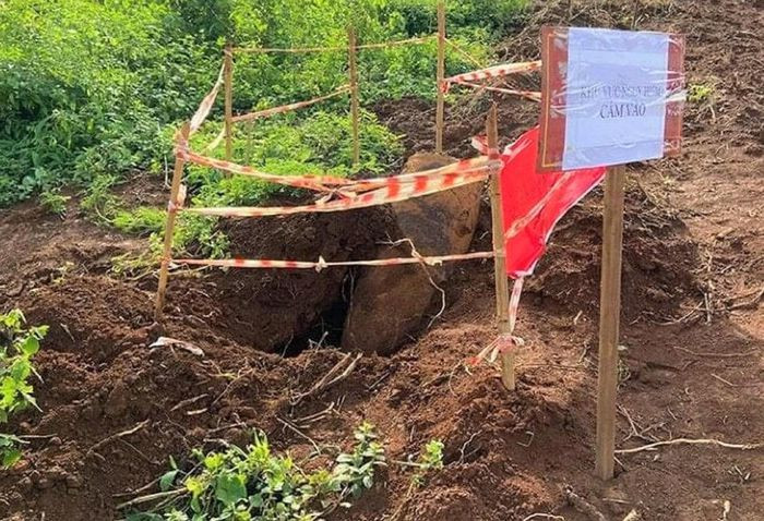 Phát hiện quả bom dài khoảng 1 mét gần hồ núi lửa: Ngày 7/7, UBND xã Thuận An (huyện Đắk Mil, Đắk Nông) cho biết, người dân đi làm rẫy, phát hiện quả bom (trọng lượng khoảng 250 – 300kg, đường kính khoảng 40cm, dài hơn 1m và có dấu hiệu chưa phát nổ) tại buôn Sar Pa, gần hồ Núi lửa Thuận An nên trình báo với chính quyền để có hướng xử lý.