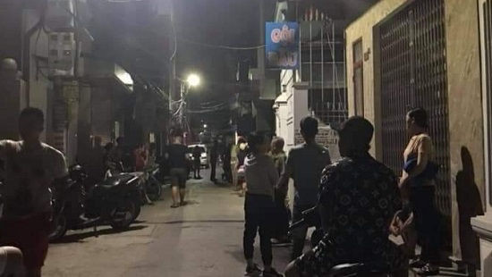 Mâu thuẫn khi uống rượu, người đàn ông bị đâm tử vong: Trong lúc ngồi uống rượu với nhau, Phạm Văn Kiên (SN 1989) và anh Phạm Văn Tuân (SN 1983, cả 2 cùng trú tại huyện Ngọc Lặc, Thanh Hóa) xảy ra mâu thuẫn xô xát. Kiên đã dùng dao đâm trúng anh Tuân, phải đi cấp cứu và tử vong sau đó. Ngày 9/7, Công an huyện Ngọc Lặc cho biết, đang điều tra, làm rõ. (Ảnh minh họa)