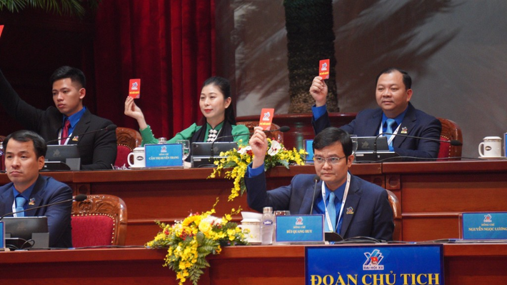 Như vậy, Ban Bí thư Trung ương Đoàn khóa XII, nhiệm kỳ 2022 - 2027 có 6 thành viên. Bên cạnh đó, số lượng ủy viên Ban thường vụ khóa XII bầu tại hội nghị là 33 người. Trong phiên làm việc thứ tư, Đại hội cũng tiến hành bầu Ban Chấp hành Trung ương Đoàn khóa XII, nhiệm kỳ 2022 - 2027 với 144 thành viên.