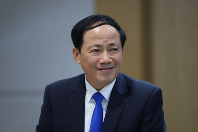 Ông Phạm Anh Tuấn, 49 tuổi, quê quán Hà Tĩnh. Ngày 13/9, ông nhận quyết định điều động, phân công tham gia Ban Chấp hành, Ban Thường vụ và giữ chức Phó Bí thư Tỉnh ủy Bình Định, nhiệm kỳ 2020-2025. Ngày 19/9, ông được bầu làm Chủ tịch UBND tỉnh Bình Định, nhiệm kỳ 2021-2026. Chức vụ trước đó: Thứ trưởng Bộ Thông tin và Truyền thông.