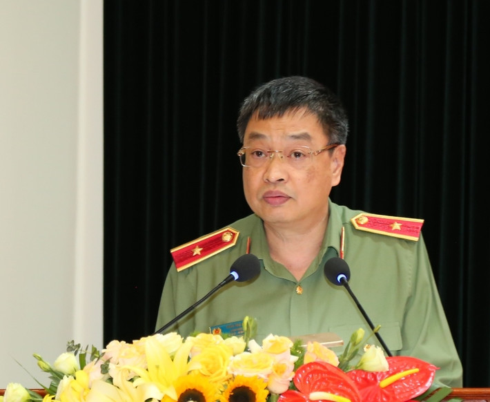 Thiếu tướng Trần Phú Hà - Giám đốc Công an tỉnh Thanh Hóa, đánh giá cao những kết quả, đóng góp của Đại tá Nguyễn Hữu Mạnh trong thời gian qua. Theo Thiếu tướng Hà, trong thời gian công tác tại tỉnh Thanh Hóa, Đại tá Nguyễn Hữu Mạnh đã không ngừng học tập, rèn luyện, phát huy tinh thần trách nhiệm, đoàn kết nội bộ để cùng củng cố, xây dựng lực lượng Công an Thanh Hóa trong sạch về mọi mặt; cùng tập thể Ban Giám đốc Công an tỉnh đoàn kết, thống nhất ý chí trong lãnh đạo, chỉ đạo để hoàn thành xuất sắc mọi nhiệm vụ được giao.