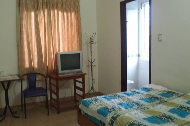 Đến một ngày, các trinh sát nhận được nguồn tin báo về sự xuất hiện của một người đàn ông lạ mặt, thường đội mũ sụp xuống che kín mặt lang thang ở phố cổ Hội An và tối mới về nhà nghỉ. Đến tháng 5/2016, biết bị theo dõi, Phương nhanh chóng chuyển đi nơi khác. Cứ mỗi nhà nghỉ hoặc nhà trọ, Phương chỉ ở một đêm và luôn chọn những nhà nghỉ rẻ tiền có cửa sau để dễ tẩu thoát. Khi giải quyết xong công việc, đối tượng nhanh chóng vào lại Quảng Nam. (Ảnh minh họa, nguồn internet)