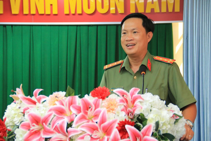 Chiều 23/6, Đảng ủy, Ban Giám đốc Công an tỉnh An Giang tổ chức Lễ thông báo và công bố quyết định của Bộ trưởng Bộ Công an về công tác cán bộ. Tại buổi lễ, Bộ Công an đã thông báo quyết định của Bộ trưởng Bộ Công an về việc điều động Đại tá Nguyễn Nhật Trường - Phó Giám đốc Công an tỉnh An Giang đến nhận công tác và bổ hiệm giữ chức vụ Phó Giám đốc Công an tỉnh Kiên Giang.