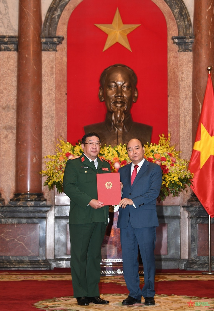 Chủ tịch nước chỉ đạo Thứ trưởng Phạm Hoài Nam cần không ngừng rèn luyện bản lĩnh chính trị, tư tưởng vững vàng, tuyệt đối trung thành với Đảng, Nhà nước, quân đội và nhân dân; tiếp tục học tập, nghiên cứu, nâng cao năng lực, trình độ về mọi mặt, nhất là về tư duy chiến lược về quân sự, quốc phòng.