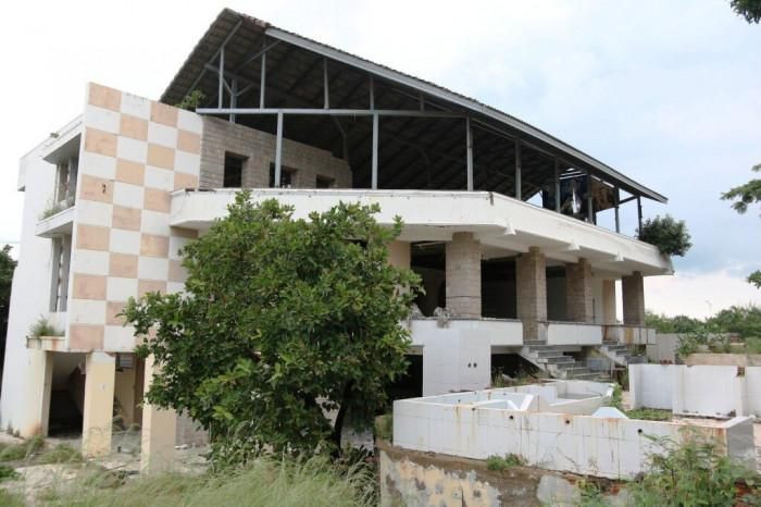 Nguyên nhân nữ Phó Chủ tịch phường tử vong ở nhà hoang: Ngày 22/11, Cơ quan chức năng tỉnh Ninh Thuận đã bàn giao thi thể của bà H.T.T.T (36 tuổi) cho gia đình để lo hậu sự. Trước khi được phát hiện tử vong bà T. là Phó Chủ tịch UBND phường Bảo An, TP Phan Rang-Tháp Chàm (tỉnh Ninh Thuận). Nguyên nhân ban đầu được cho là do mâu thuẫn chuyện gia đình.
