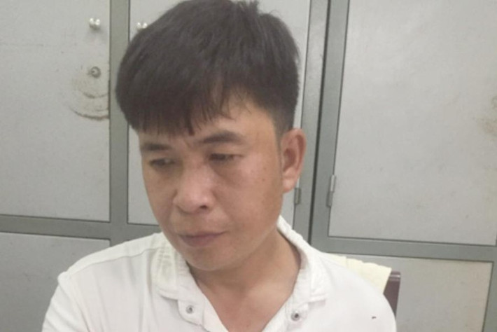 Bắt quả tang thầy giáo tiểu học vì tàng trữ ma túy: Chiều 13/6, tổ công tác Công an xã Tà Cạ, huyện Kỳ Sơn, tỉnh Nghệ An đã bắt quả tang Lương Văn Sơn (33 tuổi, trú huyện Kỳ Sơn) đang tàng trữ 2 gói chất bột màu trắng, nghi là heroin. Bước đầu Sơn khai số mua số ma túy này về để sử dụng. Được biết, Sơn đang là giáo viên trường tiểu học Keng Đu 2 thuộc xã Keng Đu, huyện Kỳ Sơn.